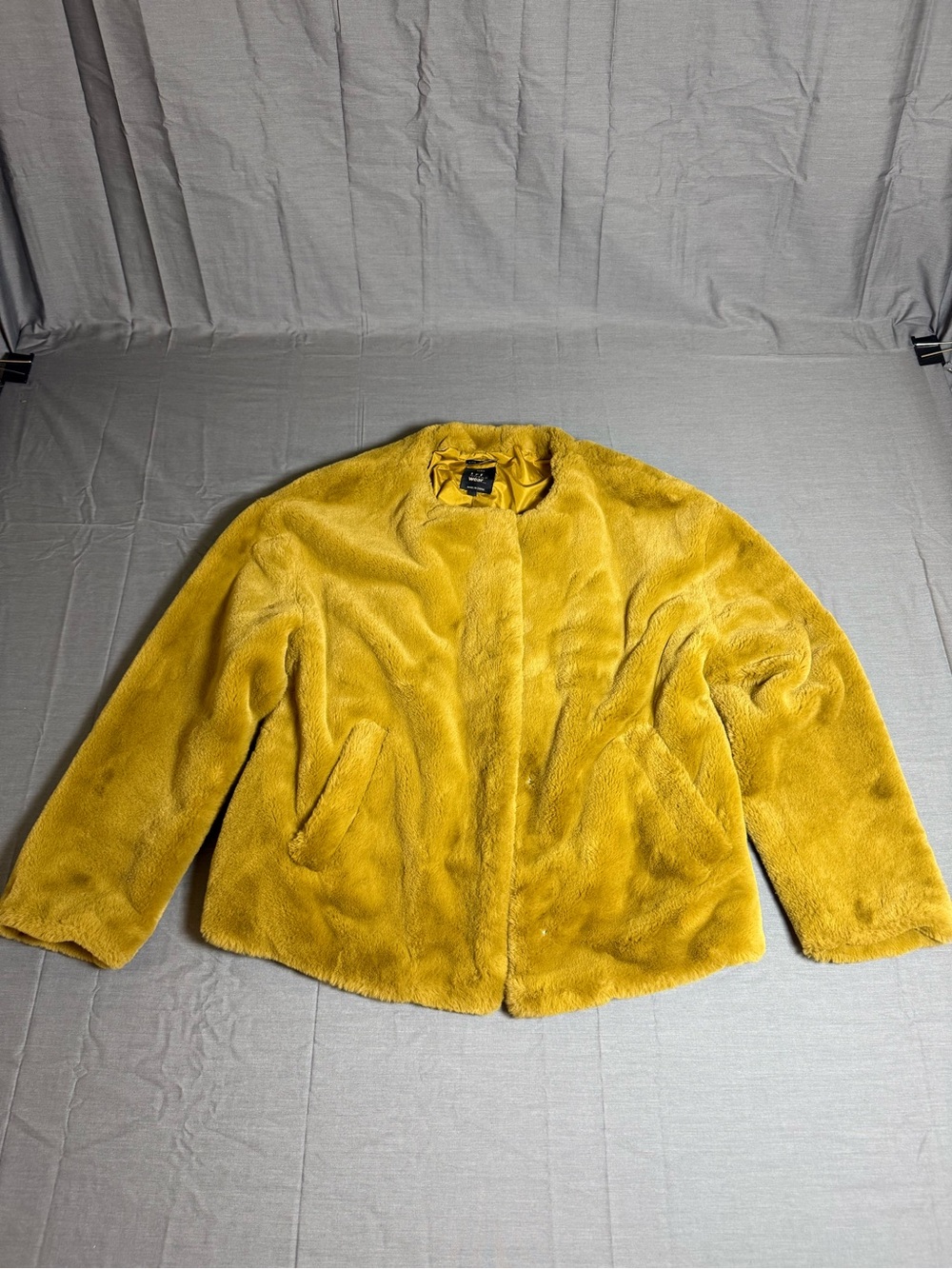 Zara Women's Teddy Jacket in Mustard
